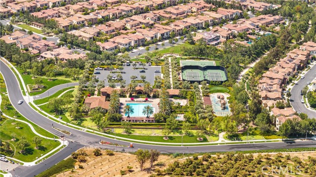 142 Salt spg, Irvine CA: https://media.crmls.org/medias/9f4e9c5f-aa2e-4312-b9da-78a3b53cb7e9.jpg