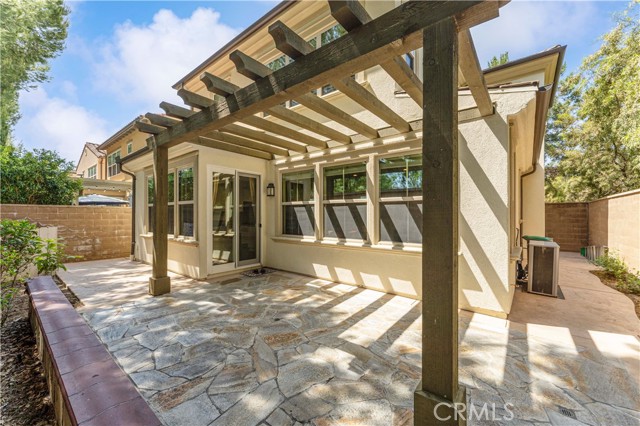 52 Norwich, Irvine CA: https://media.crmls.org/medias/9f4ecaa2-efe9-42ca-8430-b3e711c8e906.jpg