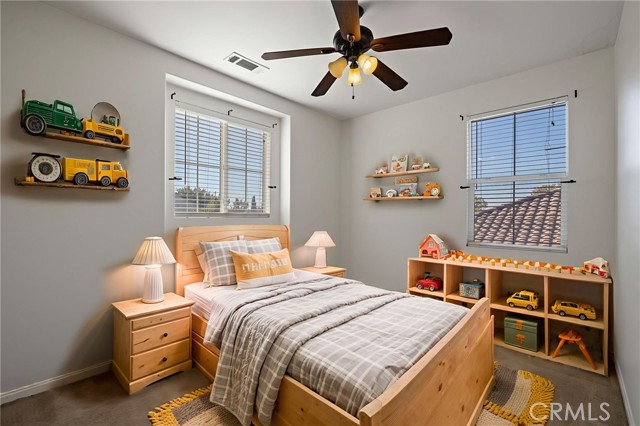 Detail Gallery Image 18 of 30 For 10114 Oporto Way, Bakersfield,  CA 93306 - 3 Beds | 3 Baths