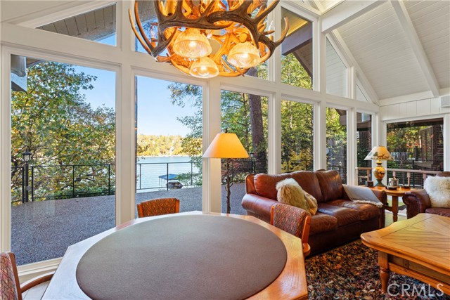 Detail Gallery Image 11 of 62 For 27772 Hamiltair Dr, Lake Arrowhead,  CA 92352 - 5 Beds | 5 Baths