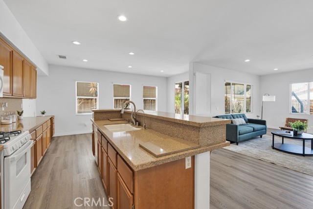 Detail Gallery Image 20 of 53 For 12636 Agave Bay, Victorville,  CA 92392 - 5 Beds | 3 Baths