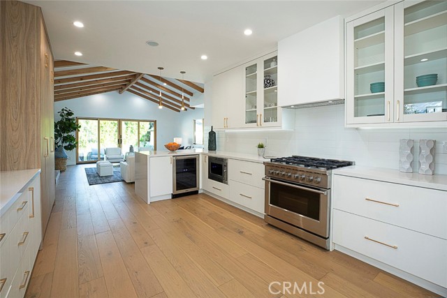 Detail Gallery Image 21 of 60 For 2120 N Berendo St, Los Angeles,  CA 90027 - 5 Beds | 4/1 Baths