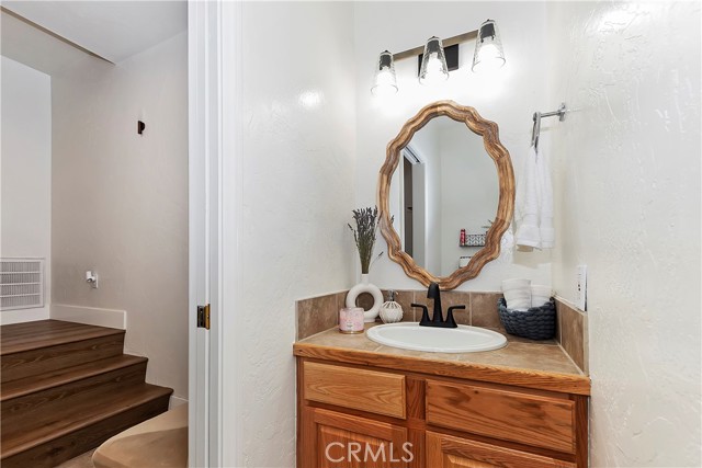 Detail Gallery Image 31 of 33 For 30582 Ferndale Dr, Running Springs,  CA 92382 - 2 Beds | 1/1 Baths
