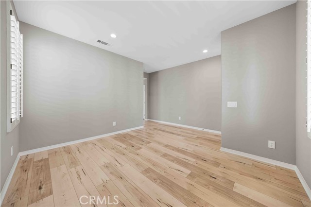 11 Asbury, Irvine CA: https://media.crmls.org/medias/9f51c544-c6b1-4332-bbf7-6c4674d3b59f.jpg