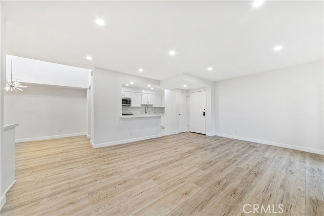 Detail Gallery Image 4 of 38 For 15215 Magnolia Bld, Sherman Oaks,  CA 91403 - 2 Beds | 2 Baths