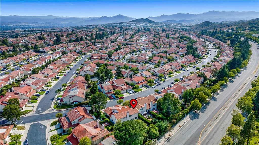 https://media.crmls.org/medias/9f51e8d8-5006-4eb0-af9f-2ab627e43fce.jpg?preset=X-Large