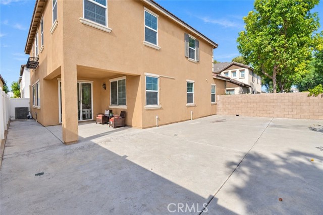 5 Bed Home for Sale in Ontario, California