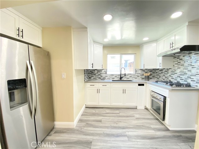 Detail Gallery Image 9 of 22 For 3814 S Normandie Ave, Los Angeles,  CA 90037 - 3 Beds | 2 Baths