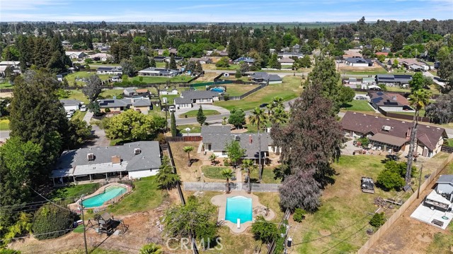 18691 Varden Drive, Madera CA: https://media.crmls.org/medias/9f53c612-d5f7-4a40-a0c9-bda248438694.jpg