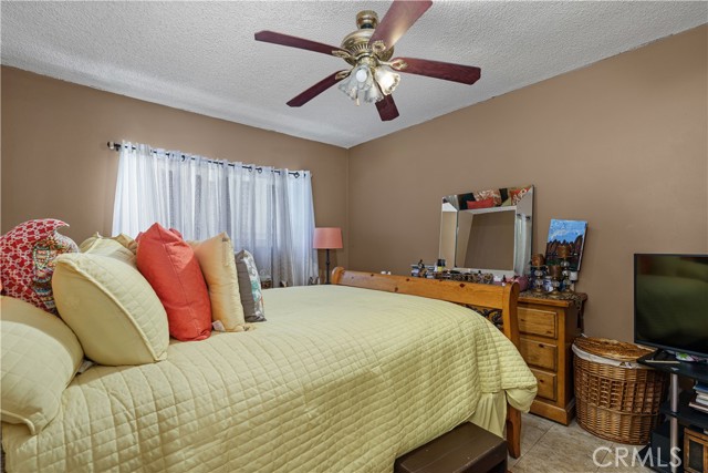 Detail Gallery Image 10 of 39 For 981 W Oliver St, San Pedro,  CA 90731 - 6 Beds | 3 Baths