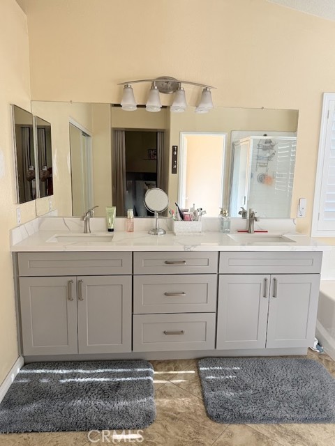 Detail Gallery Image 15 of 25 For 19718 May Way, Canyon Country,  CA 91351 - 4 Beds | 3 Baths