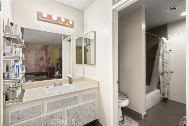 Detail Gallery Image 23 of 38 For 13540 Hubbard St #21,  Sylmar,  CA 91342 - 2 Beds | 1/1 Baths