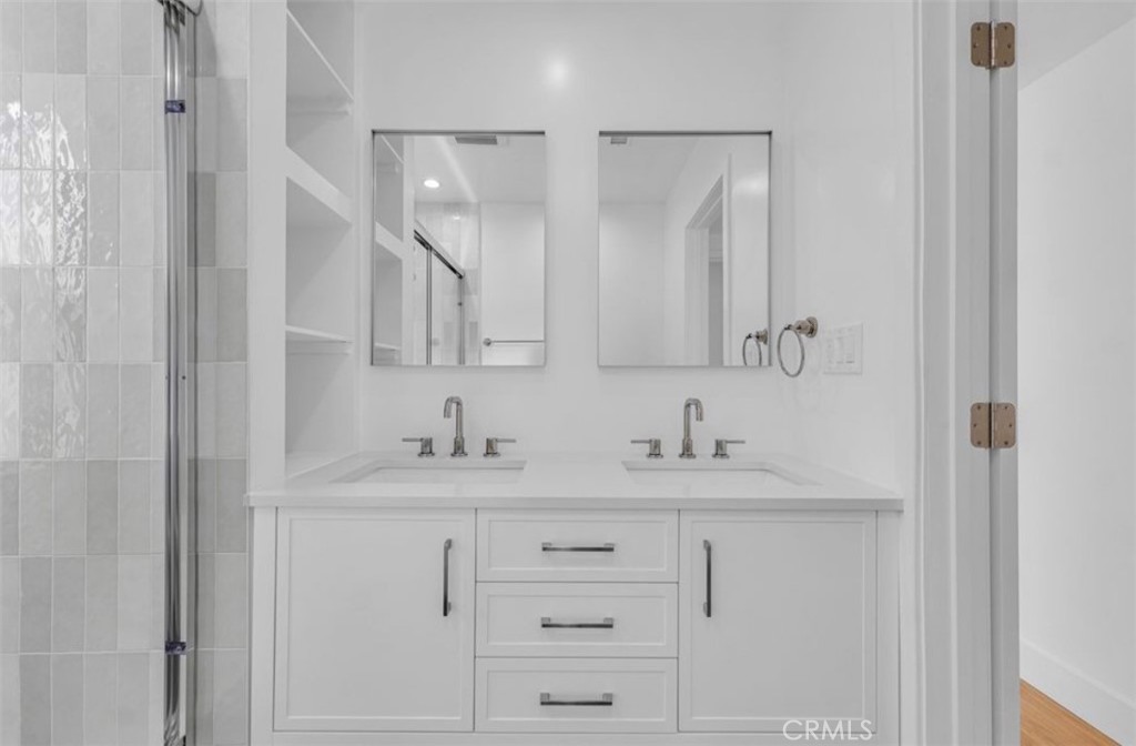 https://media.crmls.org/medias/9f55d0b8-b9c7-42c6-8930-238ee8652904.jpg?preset=X-Large