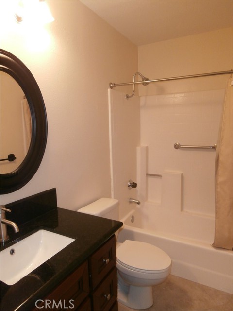 Detail Gallery Image 15 of 22 For 19351 Seahorse Ln #103,  Huntington Beach,  CA 92648 - 2 Beds | 2 Baths