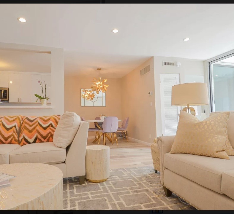 Detail Gallery Image 11 of 16 For 131 N Gale Dr 3b,  Beverly Hills,  CA 90211 - 1 Beds | 1 Baths