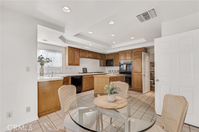 Detail Gallery Image 26 of 55 For 18830 Beechtree Ln, Porter Ranch,  CA 91326 - 5 Beds | 4/1 Baths