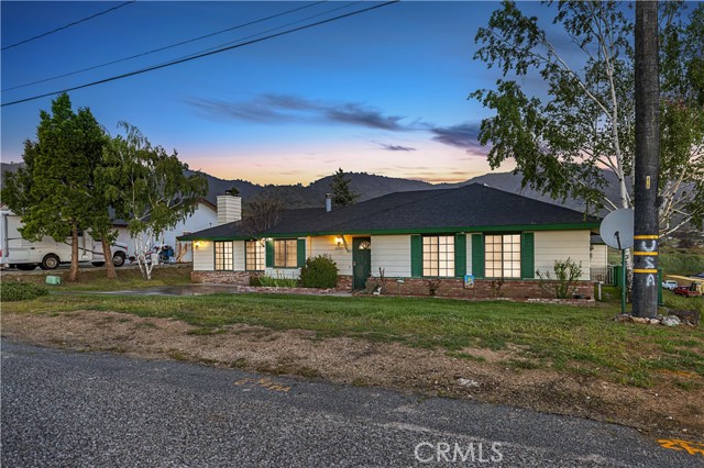 Detail Gallery Image 3 of 32 For 22209 Mccarthy Dr, Tehachapi,  CA 93561 - 3 Beds | 2 Baths