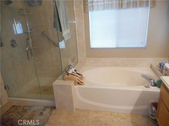 Detail Gallery Image 14 of 36 For 15116 Mahogany Way, Lake Elsinore,  CA 92530 - 4 Beds | 2/1 Baths