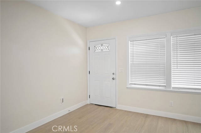 8302 Webb Avenue, Sun Valley CA: https://media.crmls.org/medias/9f56caae-c4cf-42da-9646-6614a93203c9.jpg