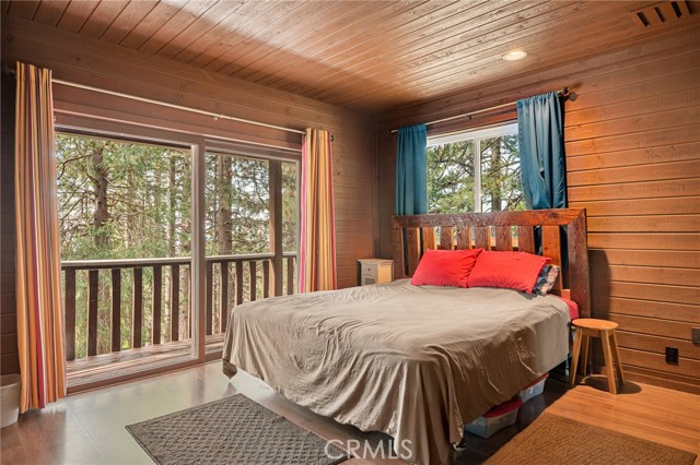 Detail Gallery Image 23 of 39 For 30941 Glen Oak, Running Springs,  CA 92382 - 3 Beds | 2 Baths