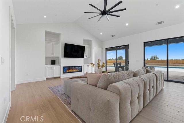 Detail Gallery Image 24 of 75 For 605 S Anderson a Rd, Exeter,  CA 93221 - 7 Beds | 5/1 Baths