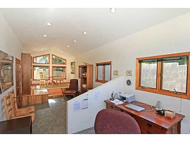 Excellent home office space (huge with everyone at home these days)