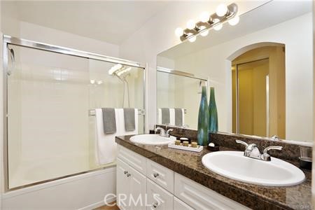 9f58cfd6 1b8e 4677 A26e E3dddc83d9e8