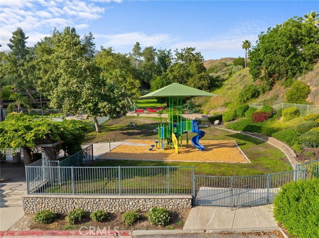 7476 Sequoia Lane, Highland CA: https://media.crmls.org/medias/9f58d597-1b84-4d1f-9c20-1c11d4fe9c36.jpg