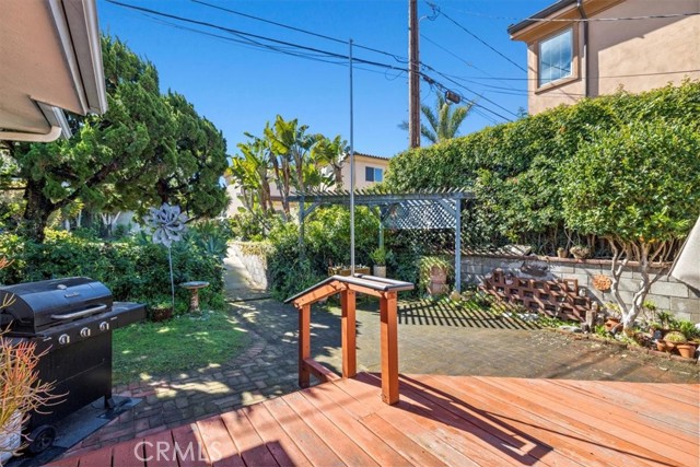 1320 Voorhees Avenue, Manhattan Beach, California 90266, 3 Bedrooms Bedrooms, ,2 BathroomsBathrooms,Residential,Sold,Voorhees,SB23040091