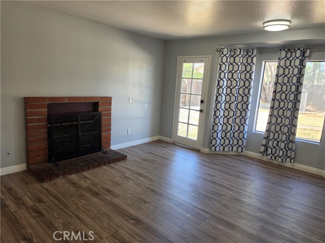 Detail Gallery Image 8 of 17 For 24420 Carman, Moreno Valley,  CA 92551 - 3 Beds | 2/1 Baths