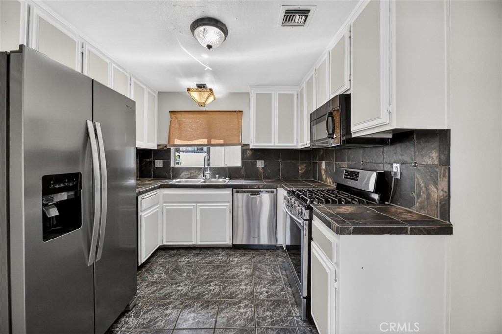 7526 Jerez Court - photo 18