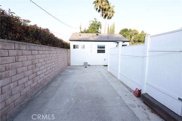 7538 Gaviota Avenue, Van Nuys CA: https://media.crmls.org/medias/9f5b7d41-d36f-4ac3-a1c8-986fd9dbdde4.jpg