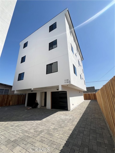 1128 Ardmore, Los Angeles CA: https://media.crmls.org/medias/9f5bcdb3-2f58-4a47-98ed-bdfcc5590221.jpg