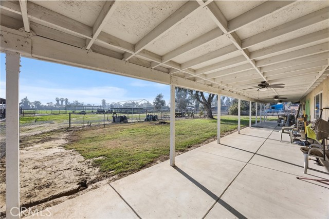 7519 Man O War Street, Bakersfield CA: https://media.crmls.org/medias/9f5c3e15-4e8b-4820-a272-9ea748c0e07b.jpg