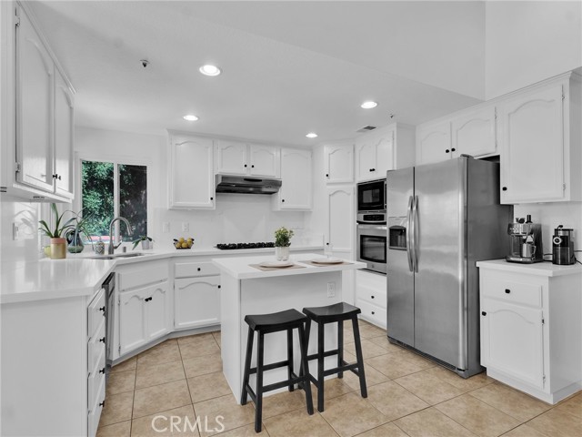 Detail Gallery Image 7 of 43 For 24527 Indian Hill Ln, West Hills,  CA 91307 - 5 Beds | 3 Baths