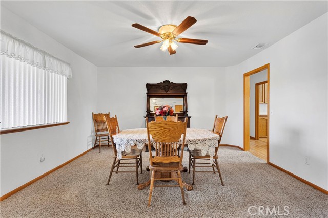 Detail Gallery Image 13 of 44 For 12574 Sarsi Ct, Apple Valley,  CA 92308 - 4 Beds | 2 Baths