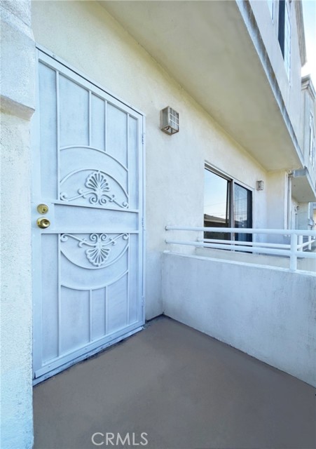 Detail Gallery Image 4 of 40 For 14506 S Berendo Ave #C,  Gardena,  CA 90247 - 3 Beds | 2/1 Baths