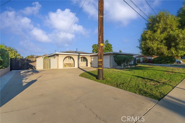9646 Palmetto Avenue, Fontana CA: https://media.crmls.org/medias/9f5fbf94-eaec-4de9-8a36-18fbb0ad2463.jpg
