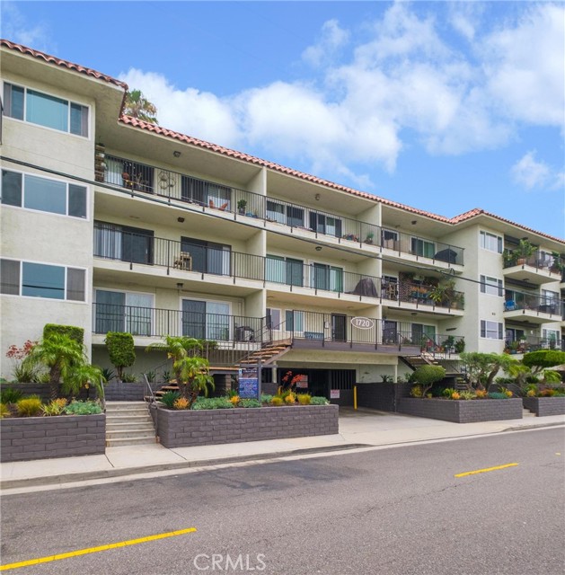 Detail Gallery Image 1 of 34 For 1720 Ardmore Avenue #224,  Hermosa Beach,  CA 90254 - 2 Beds | 2 Baths