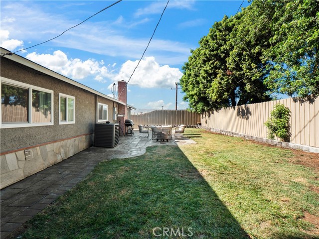 896 Moffatt Circle, Simi Valley CA: https://media.crmls.org/medias/9f609f07-50df-4f23-aa9b-f187b16bd0c4.jpg