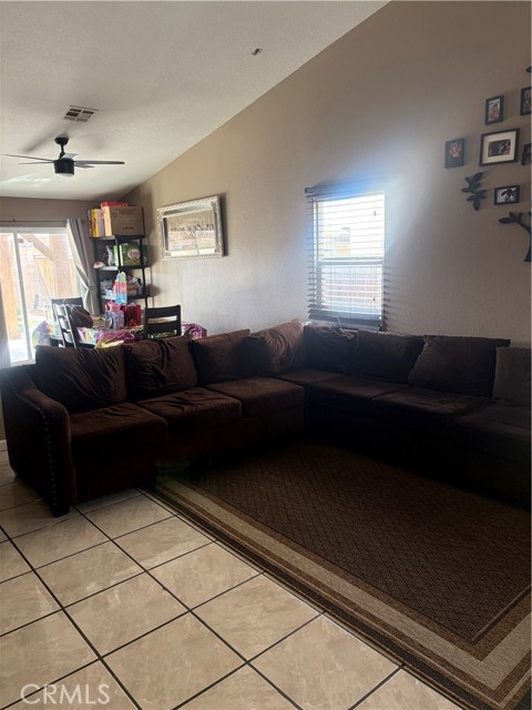 Detail Gallery Image 10 of 49 For 11503 Russet Pl, Adelanto,  CA 92301 - 3 Beds | 2 Baths