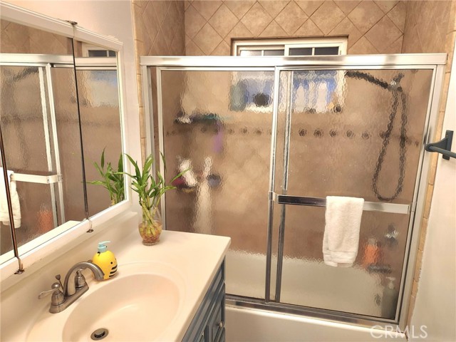 Detail Gallery Image 39 of 71 For 19755 Steinway St, Canyon Country,  CA 91351 - 3 Beds | 2 Baths