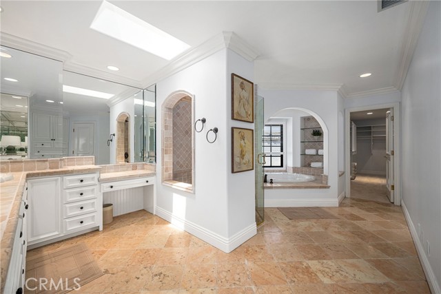 Detail Gallery Image 27 of 51 For 1541 Dolphin, Corona Del Mar,  CA 92625 - 3 Beds | 3/1 Baths