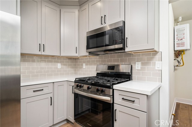 Detail Gallery Image 12 of 28 For 1946 Corson St, Pasadena,  CA 91107 - 3 Beds | 2 Baths