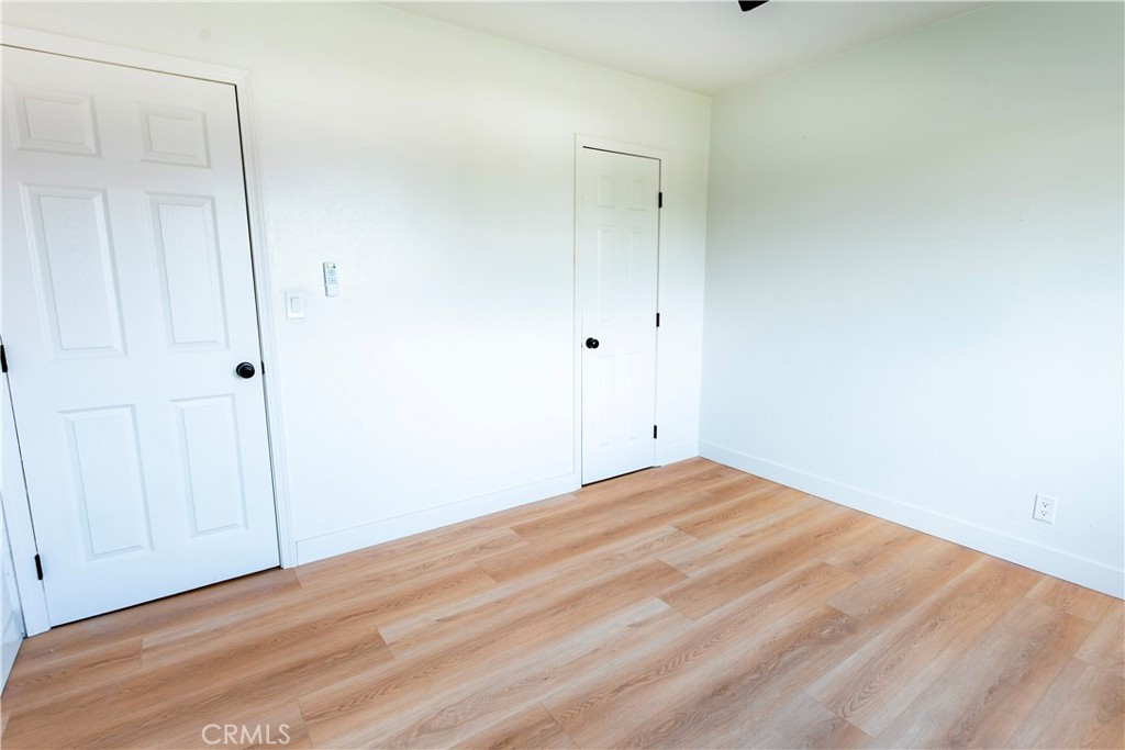 https://media.crmls.org/medias/9f616ced-d598-420a-b48d-d254d4d76d20.jpg?preset=X-Large