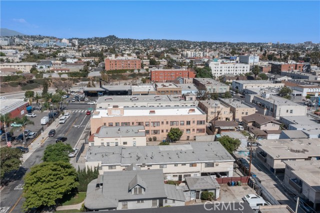 5526 Lexington, Los Angeles CA: https://media.crmls.org/medias/9f619447-708a-4831-a0e4-00bd31b45d24.jpg