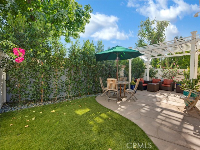 Detail Gallery Image 13 of 48 For 27626 Iris Pl, Castaic,  CA 91384 - 4 Beds | 2/1 Baths