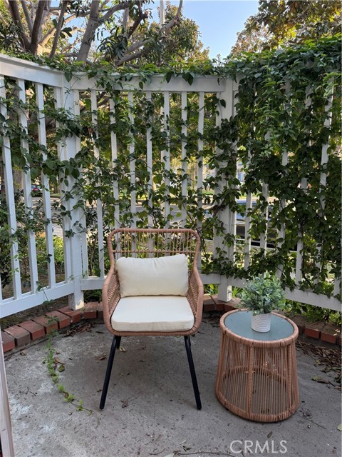 Detail Gallery Image 10 of 29 For 1830 Stoner Ave #1,  Los Angeles,  CA 90025 - 2 Beds | 3 Baths