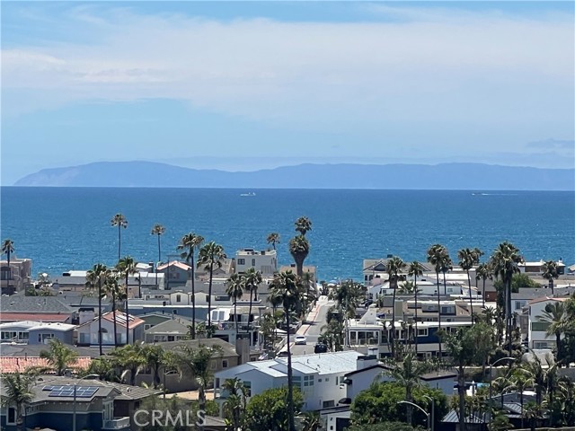 230 Lille Lane, Newport Beach CA: https://media.crmls.org/medias/9f627ef9-8cb5-42ba-8b13-079e1c71a92c.jpg