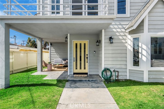 927 6th Street, Hermosa Beach CA: https://media.crmls.org/medias/9f62aeb5-11a1-47be-b6c1-09db5cfe8714.jpg